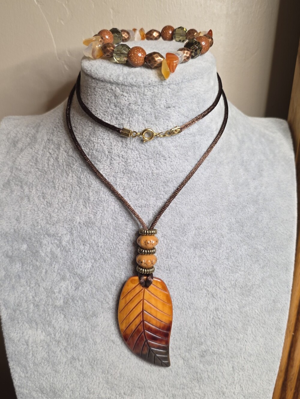 Acrylic Carved Leaf Pendant Necklace with a Glass & Stone Bead Stretch Bracelet